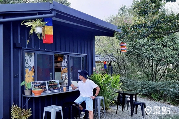 賞完景到可以到路邊韓式小店休息一下。