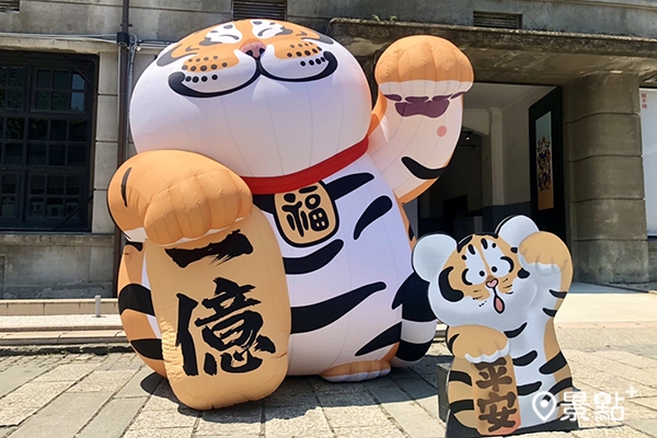 我不是胖虎展2.5米高的巨型胖虎氣偶。(圖／景點+ Ellen)