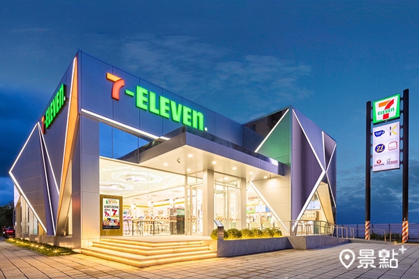 亞洲第10,000家7-ELEVEN「亞萬門市」插旗於台南市安平區。
