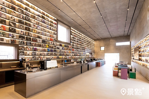 土城的「誠品生活時光」打造一座結合書店、音樂、餐飲、藝文展演活動的場域。