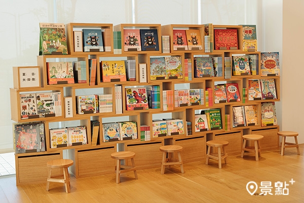 岡山門市提供近500本的童書繪本,讓親子遊逛更添美好回憶 岡山門市提供近500本的童書繪本,讓親子遊逛更添美好回憶
