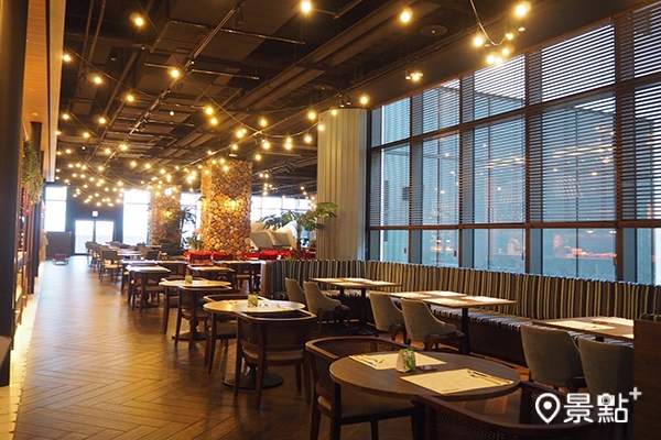 住客在此享用豐盛異國市集晚宴、百匯早餐。（圖 / 景點+ 張盈盈）