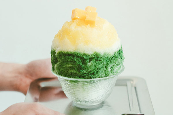 夏日芒果綠茶日式刨冰。