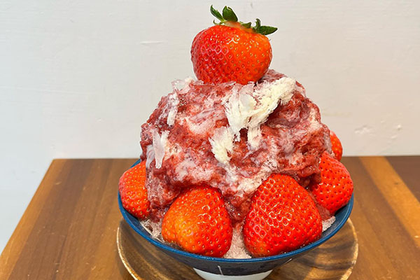冬季季節限定草莓刨冰。(圖／貓起來吃，下同)