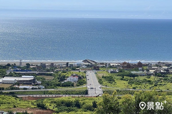 嶺頂步道也能遠眺到新埔交流道景觀。