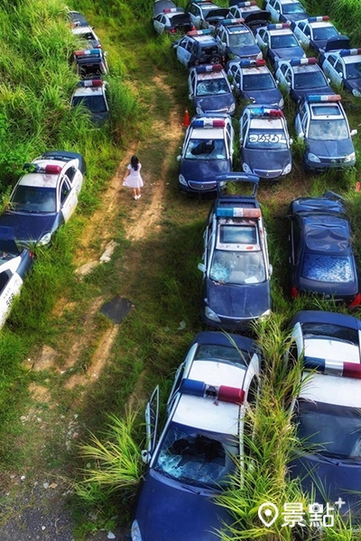 空拍警車車陣秘境的獨特氛圍。(圖/chein_lan,下同) 空拍警車車陣秘境的獨特氛圍。(圖/chein_lan,下同)