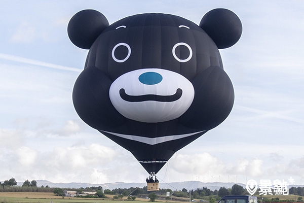 活動現場還會展出19.2公尺的3D熊讚熱氣球。