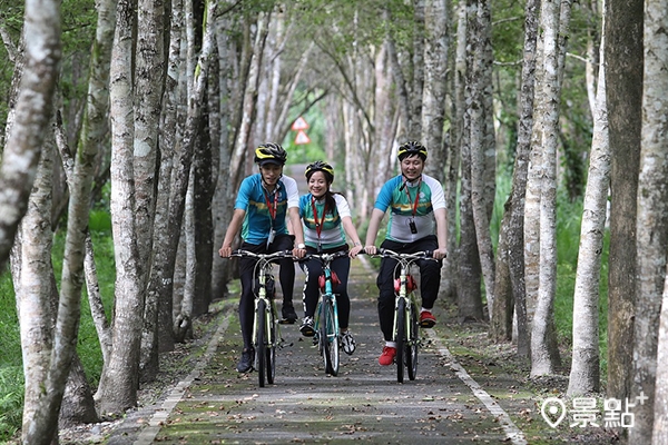 花東縱谷必訪自行車道「大農大富平地森林園區」。（圖／雄獅旅遊）