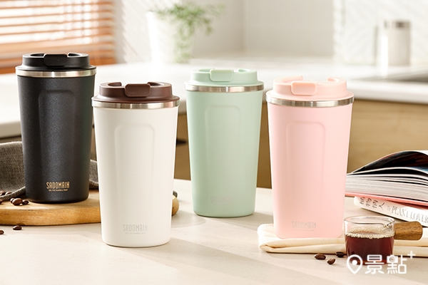 全家Let’s Café環保好咖組中的仙德曼保溫杯，共四色(黑/白/馬卡龍粉/馬卡龍綠)。(圖／全家便利商店）