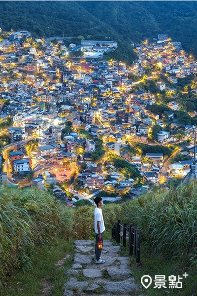 基隆山黃金山城的絕美夜景美照。(圖/qiuung) 基隆山黃金山城的絕美夜景美照。(圖/qiuung)