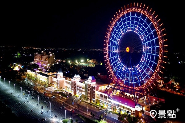 麗寶樂園天空之夢摩天輪國旗燈光秀。（圖 / 麗寶樂園）
