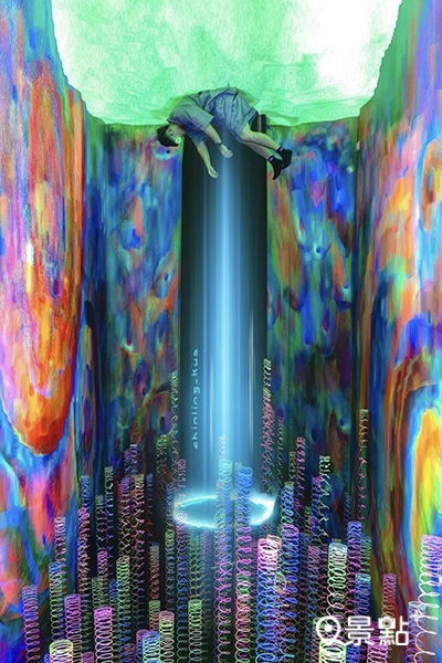 白日夢 自拍館奇幻場景。(圖/chinling_kuo) 白日夢 自拍館奇幻場景。(圖/chinling_kuo)