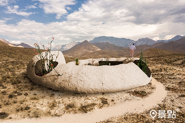 墨西哥 沙漠裡的巨型蝸牛化石小屋