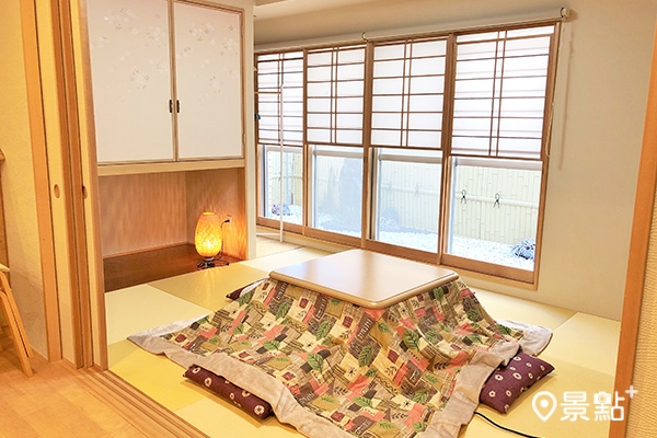 旅客可從賞雪拉門(雪見障子)來觀賞鋪設小石的日式庭園。(圖/CONDOMINIUM HOTEL欅庵,以下同) 旅客可從賞雪拉門(雪見障子)來觀賞鋪設小石的日式庭園。(圖/CONDOMINIUM HOTEL欅庵,以下同)
