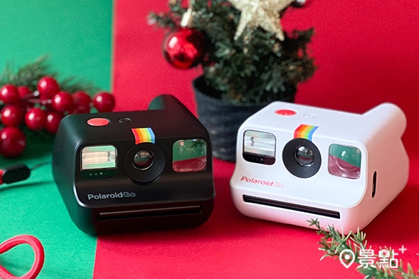 PolaroidGo袖珍型即影即有相機+底片套裝組(黑/白),預購價3,499元。 PolaroidGo袖珍型即影即有相機+底片套裝組(黑/白),預購價3,499元。
