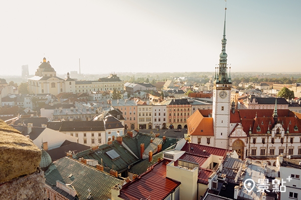 捷克共和國「奧洛穆茨」含有豐富的宗教遺產、精美建築與特色美食。