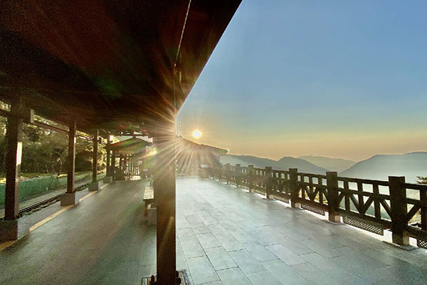太平山有許多地點可以欣賞日出。