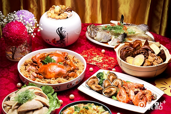「真珠 台灣佳味」匯整全台阿嬤的年味手路菜，推全新年菜組合「鴻兔大展團圓宴」。