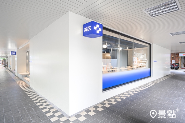 店內右側是一面大落地窗,擁有充足的採光,給人溫暖明亮的感受。 店內右側是一面大落地窗,擁有充足的採光,給人溫暖明亮的感受。