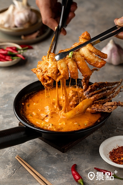 起司玫瑰醬魷魚年糕 $368(圖/涓豆腐) 起司玫瑰醬魷魚年糕 $368(圖/涓豆腐)