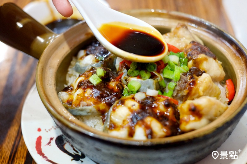 充滿香氣的香港經典代表美食之一-「煲仔飯」。